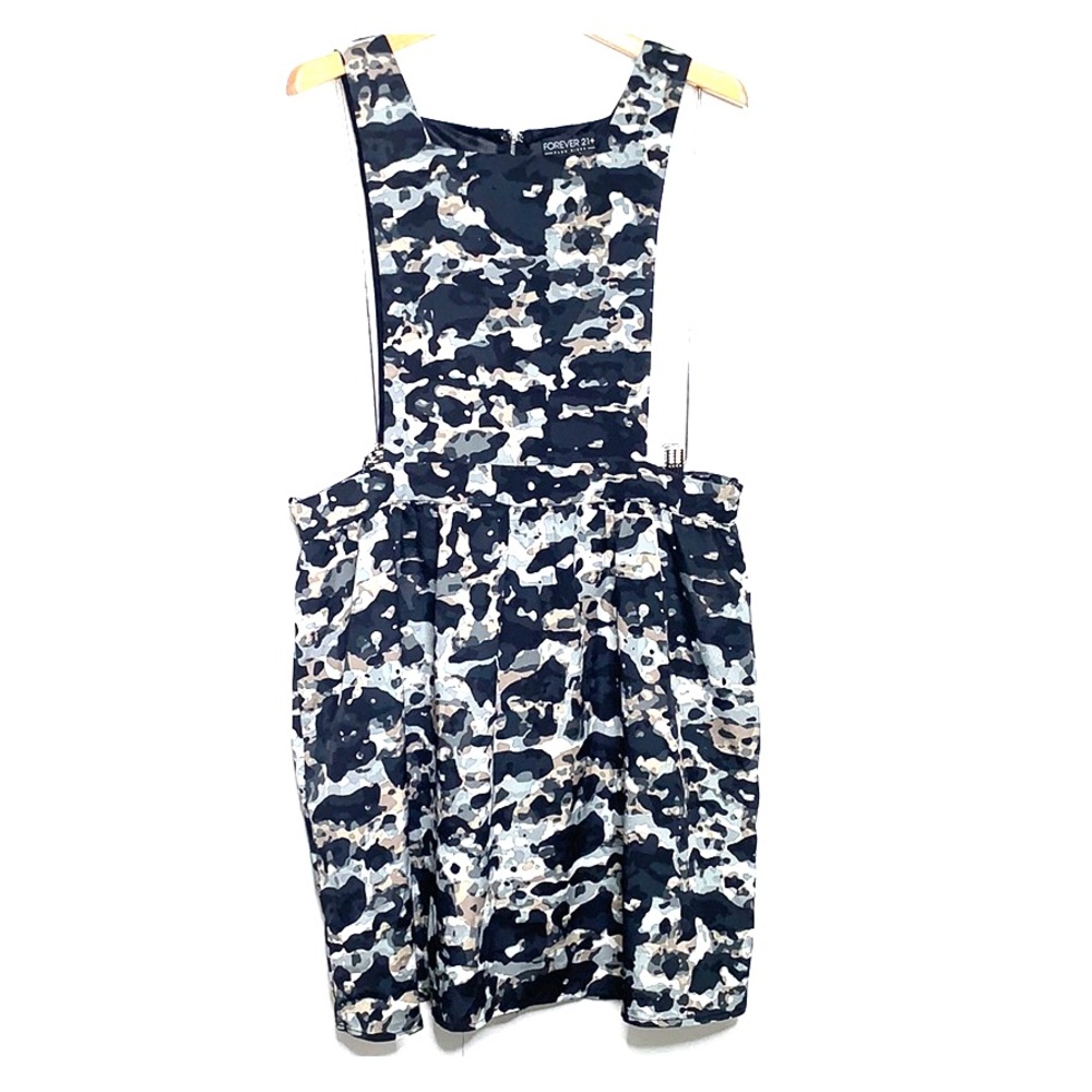 NWT FOREVER 21 PLUS • Camo Lightweight Apron Dress